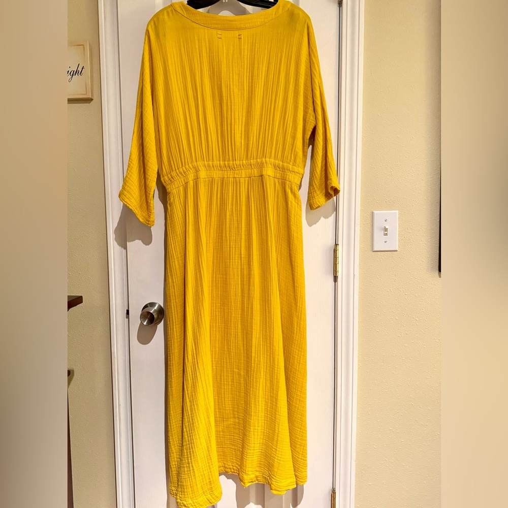 XiRENA Three Season Dress - Picture 4 of 4